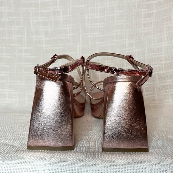 🌿NWT UO Y2K Platform Retro Block Strappy Heels Size 10 in Box - Picture 8 of 12